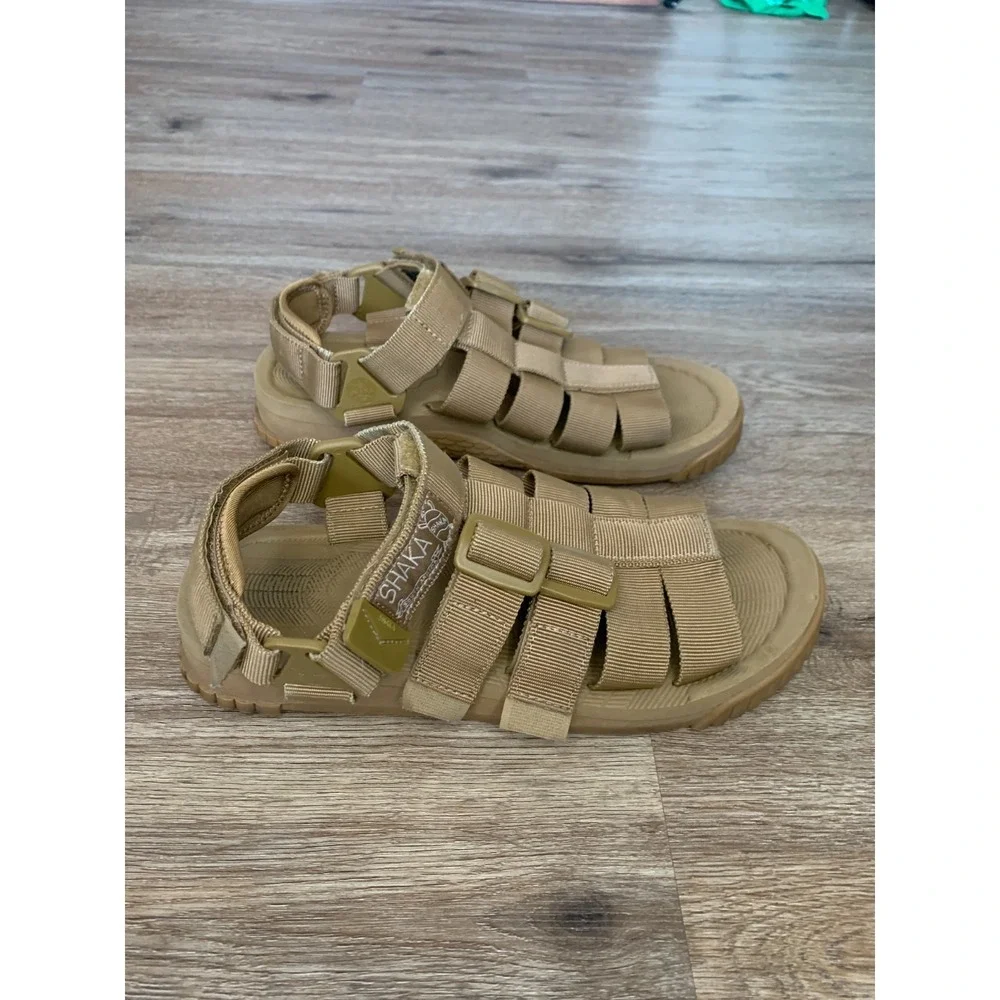 Excellenct Condition Shaka Hiker Gurkha Sandals in Tan - Size 7 Mens US
